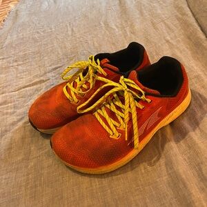 Altra escalante Men's Athletic Shoes (with Yellow Laces)